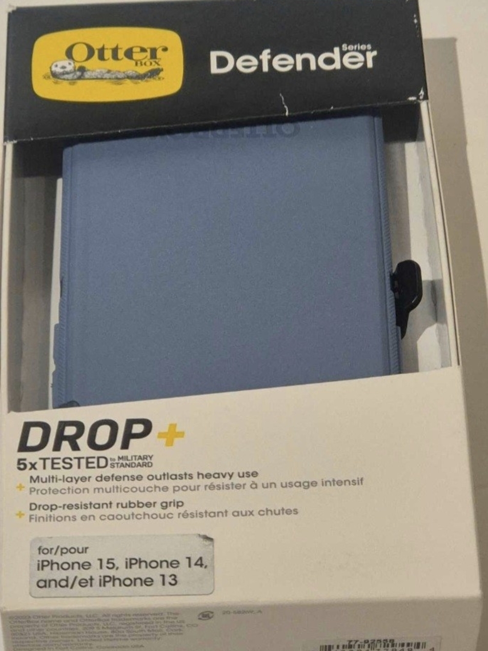 OtterBox Defender Series Case for iPhone 15/14/13 - Light Blue